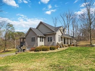 398 Carriage Ln, Jamestown, KY 42629