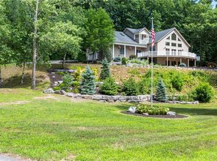 9068 Oneida River Park Dr, Clay, NY 13041