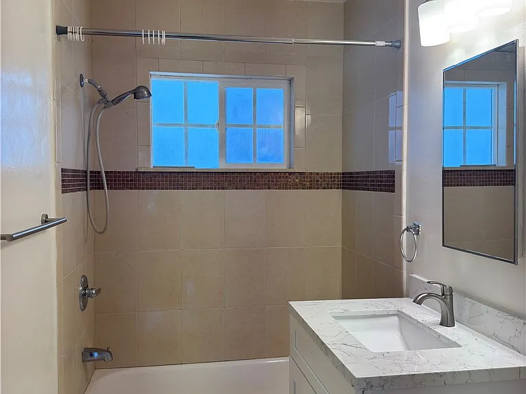 615 S Almansor St #A — Photo 7