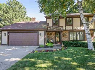 1531 Lost Dauphin Rd, De Pere, WI 54115