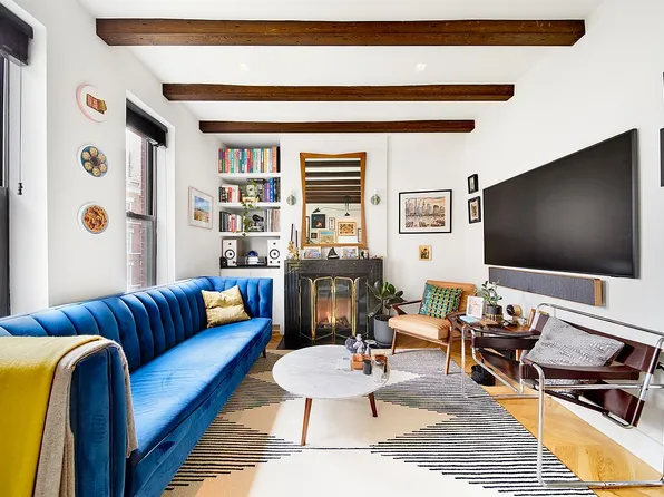 68 Barrow St APT 4, Manhattan, NY 10014