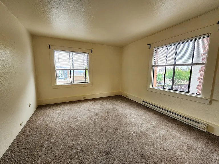 Florence Apartments — Photo 9