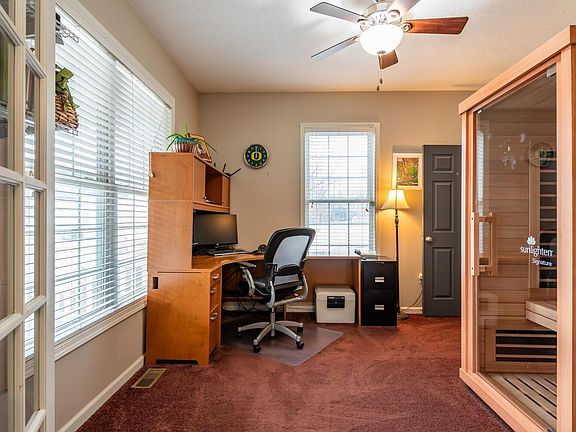 5th image of 1404 N Sumac Ct