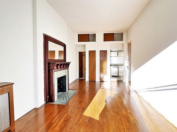4th image of 339 W 88th St #F4