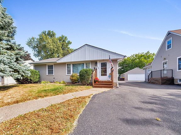3rd image of 1134 Hall Ave