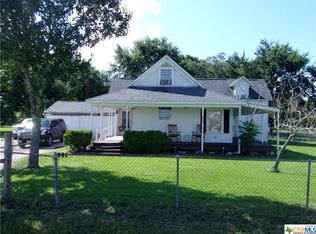 957 Hill Rd, Victoria, TX 77905