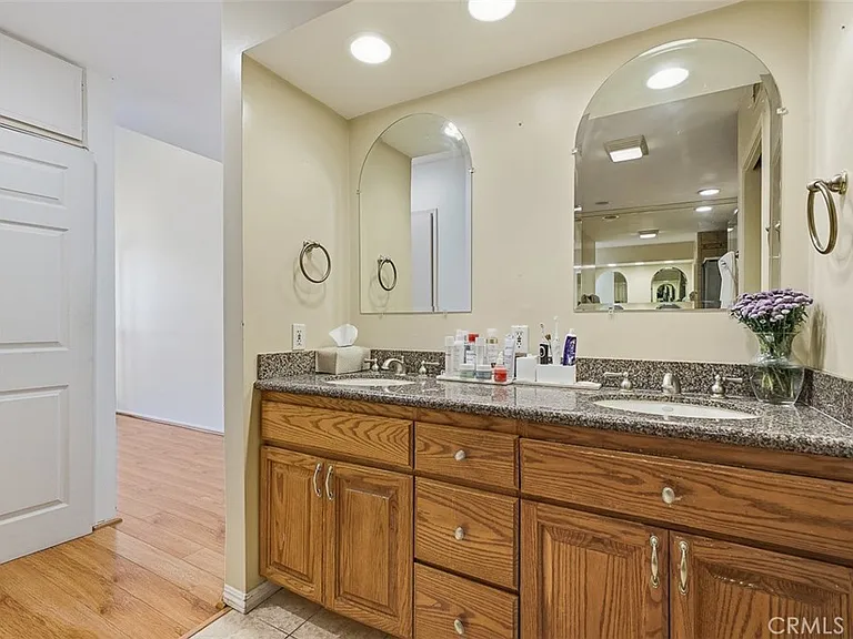 5305 White Oak Ave #D — Photo 24