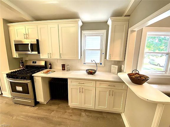 5th image of 13855 Clifton Blvd #1
