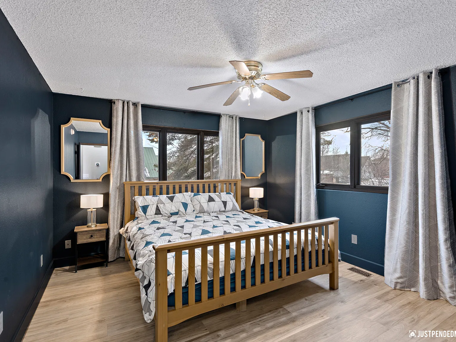 3 bed, 1795 sqft, $3,700 — Photo 3