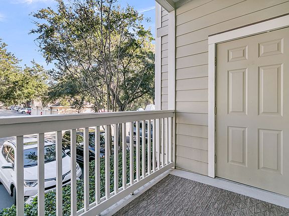 5th image of 1600 Long Grove Dr #513-1