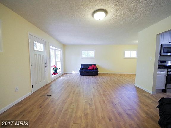 2nd image of 13709 Parkland Dr