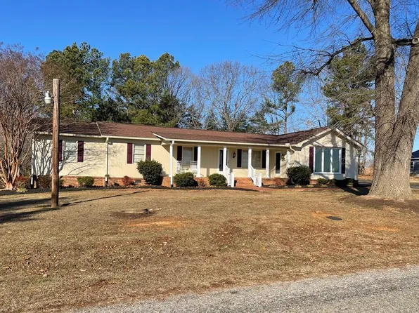 633 Woodlawn Academy Rd, Chatham, VA 24531