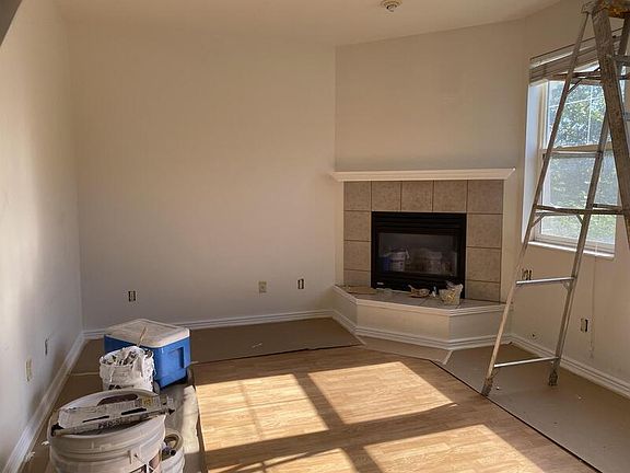 3rd image of 659-500 East St