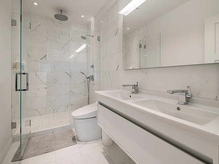 1200 California St #19D — Photo 21