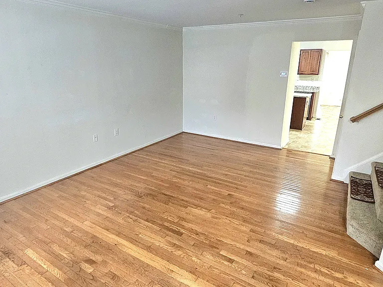 44 Bensmill Ct — Photo 2