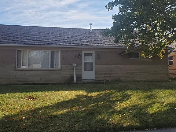 3rd image of 613 Gooseberry Ln