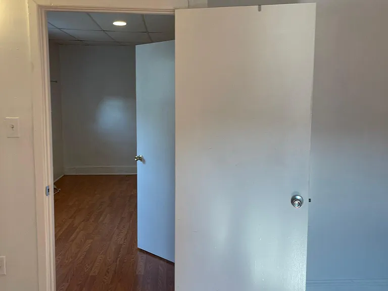 512 S 41st St #8 — Photo 66