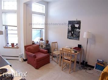 2nd image of 206 Chestnut Hill Ave APT 2R