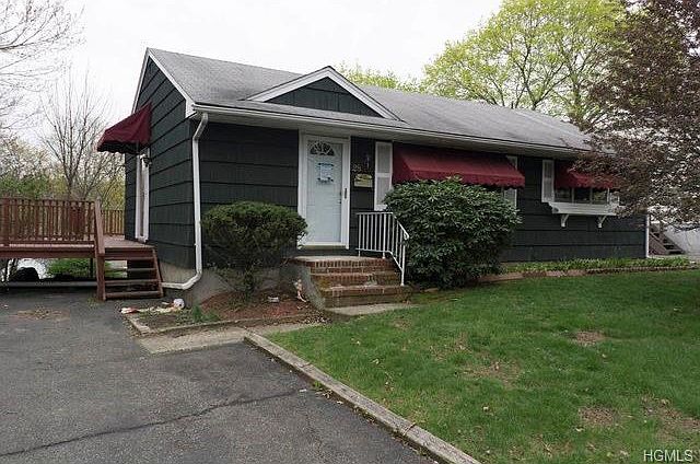 1st image of 28 Sherman Dr