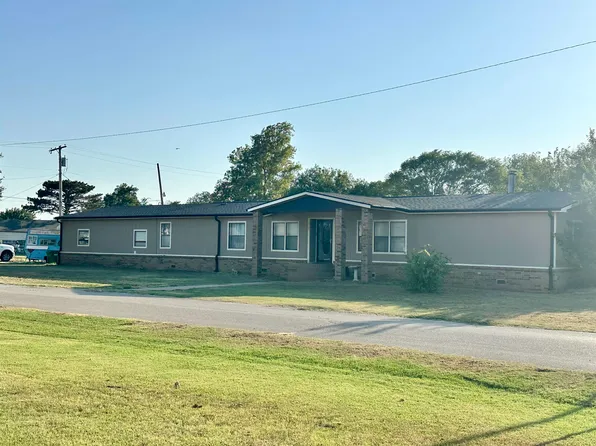 223 N Cherokee St, Pond Creek, OK 73766