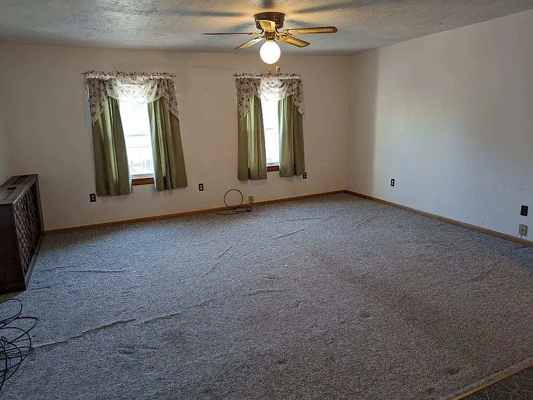 718 Hannah St #2 — Photo 3