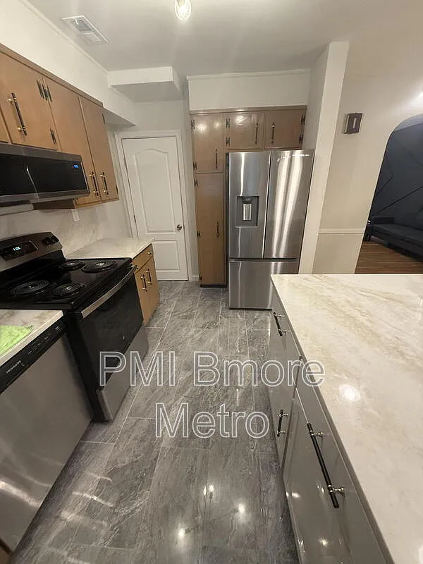 1 bed, 1.0 bath, 1596 sqft, $750 — Photo 3