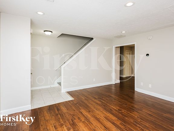 5th image of 7064 Saratoga Dr