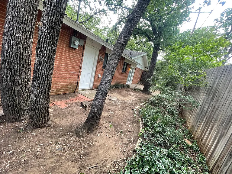 2823 Norwood Ln — Photo 6