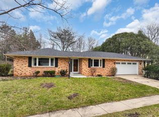 364 Robins Run, Burlington, WI 53105