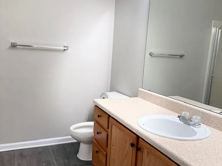 2034 Elm Grove Ln — Photo 8