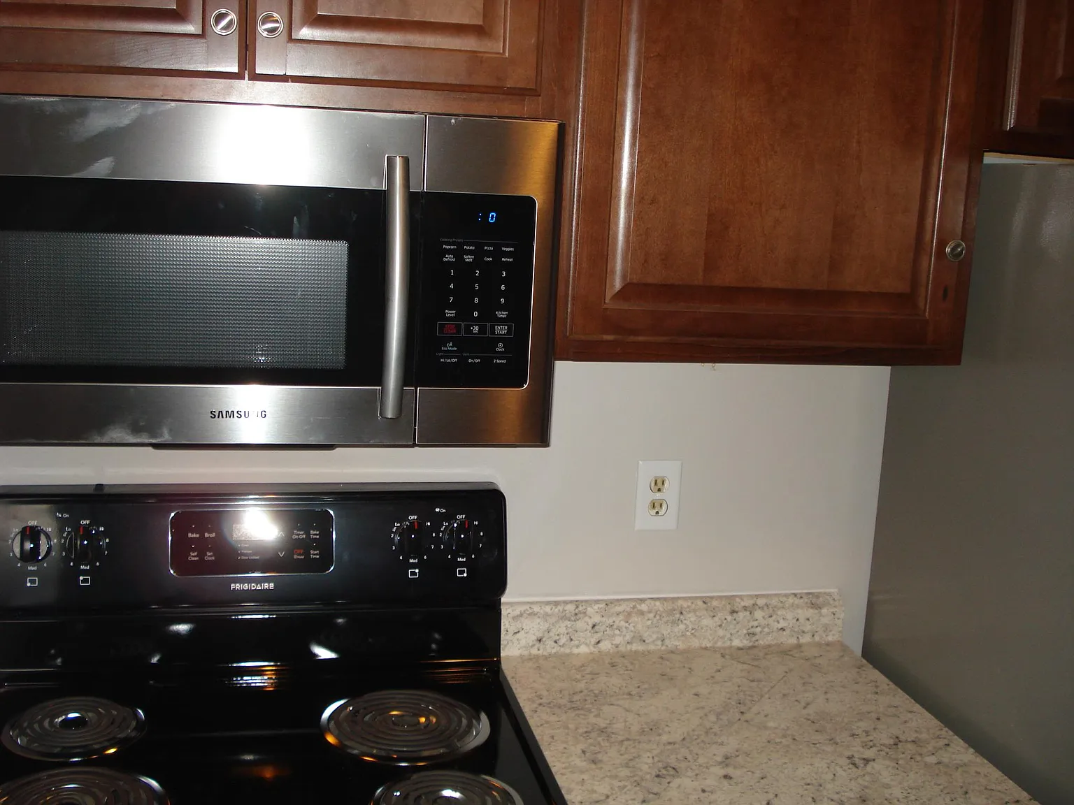 1 bed, 800 sqft, $1,175 — Photo 2