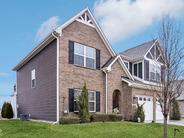 1006 Cherry Tree Ln, Greenwood, IN 46143