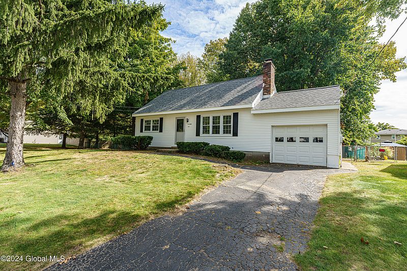 2nd image of 24 Brickley Drive