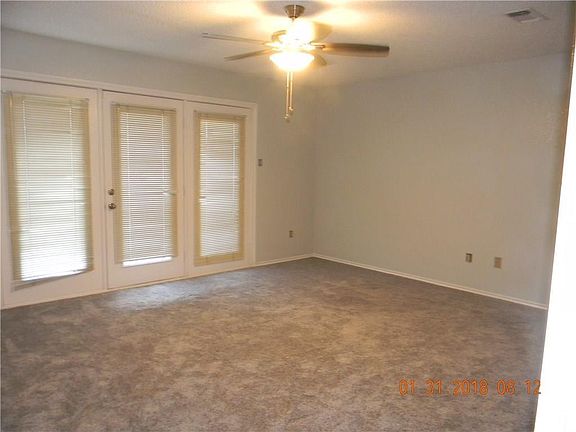 3rd image of 627 Saint Paul Dr