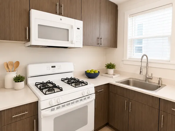 1532 Walnut St APT 2, Everett, WA 98201