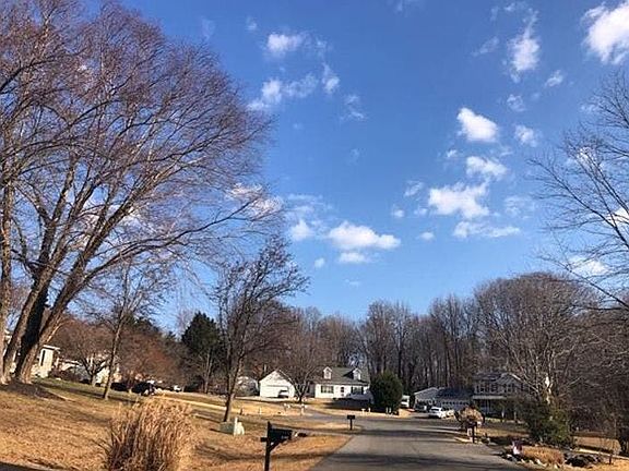 5th image of 2140 Clearview Dr