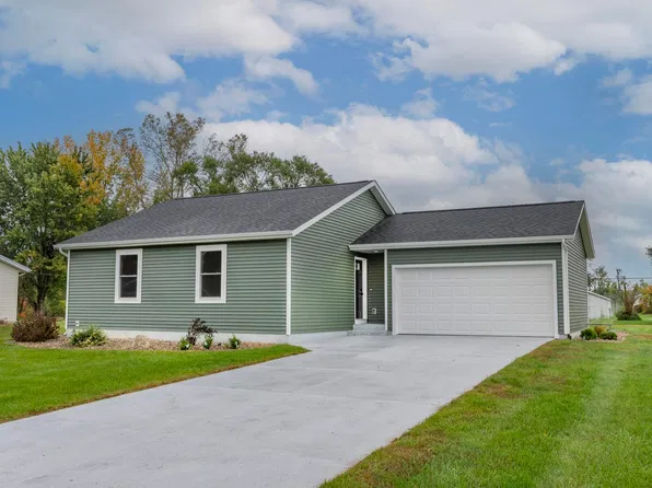 53704 Hyde Park Dr, Bristol, IN 46507