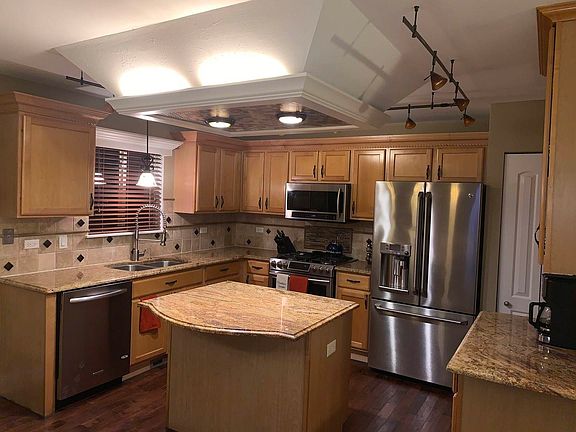 2nd image of 2190 N Stonehedge Ct