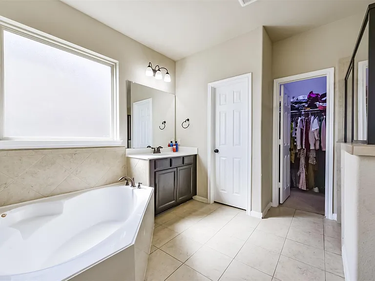 19027 Bowden Harbour Dr — Photo 13