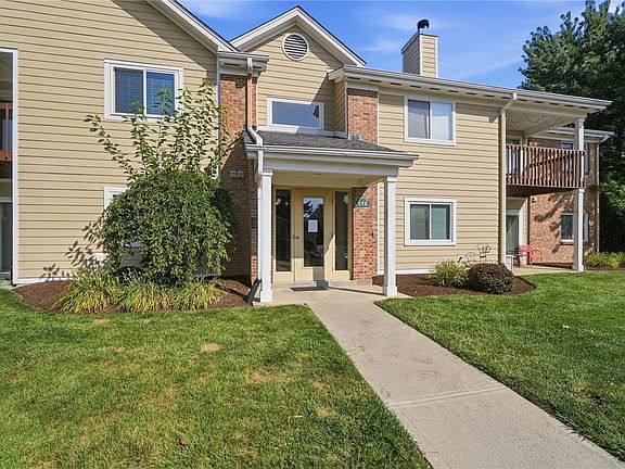 5th image of 172 Mallard Glen Dr APT 5