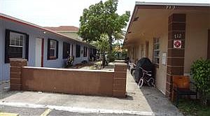 1st image of 712 NE 1st St APT 2