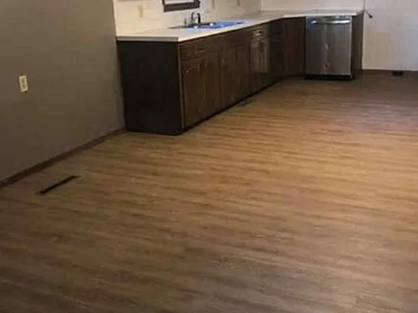 109 S Osage St, Girard, KS 66743