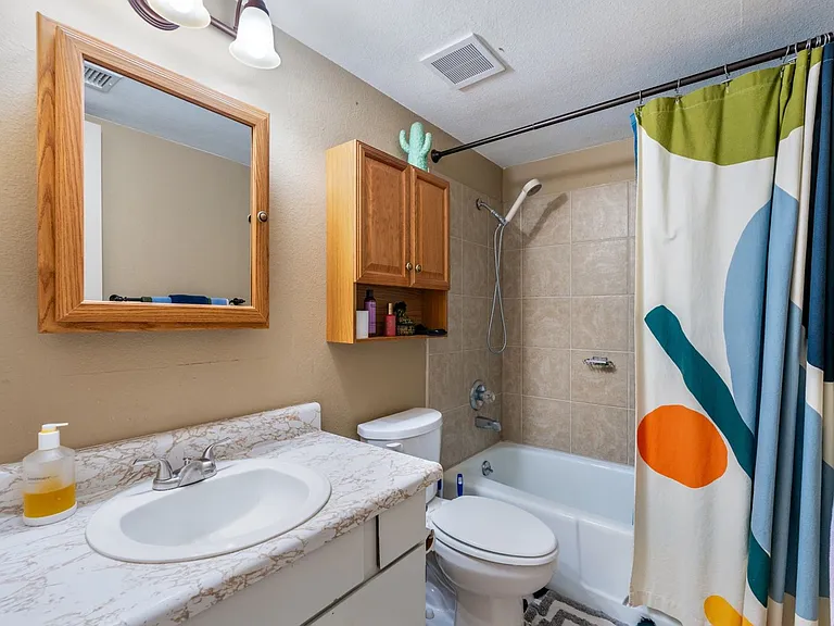 1661 N Catalina Ave — Photo 8
