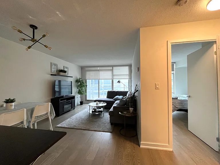 10 Navy Wharf Ct #608 — Photo 10