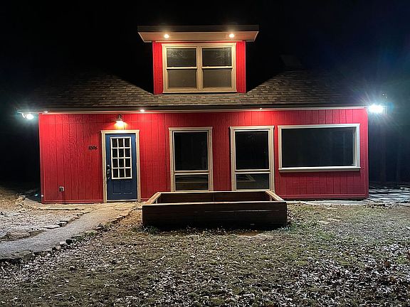3rd image of 8596 N Cedar Ct