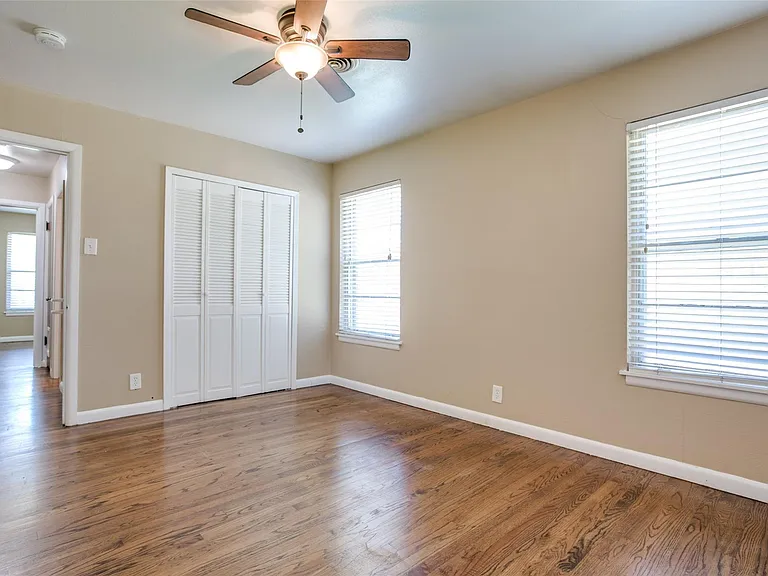 3724 Almazan Dr — Photo 8
