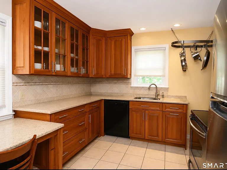 1030 Jennings Rd — Photo 8