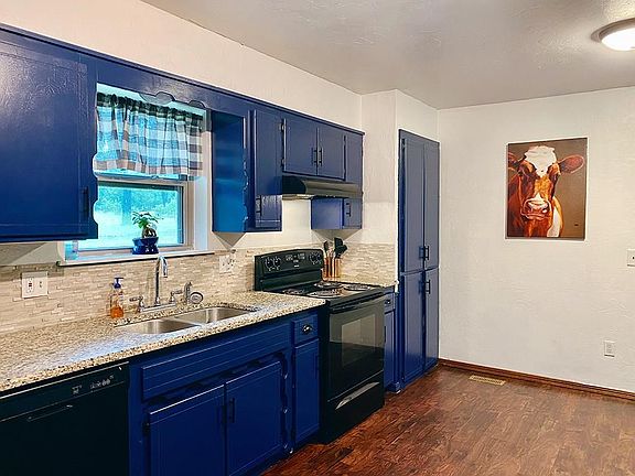 5th image of 13910 W Andrew Ln