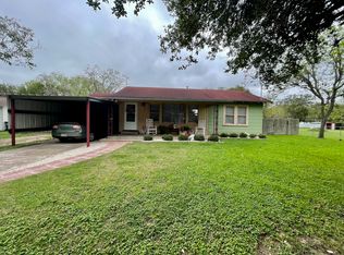 117 E 7th St, Yorktown, TX 78164
