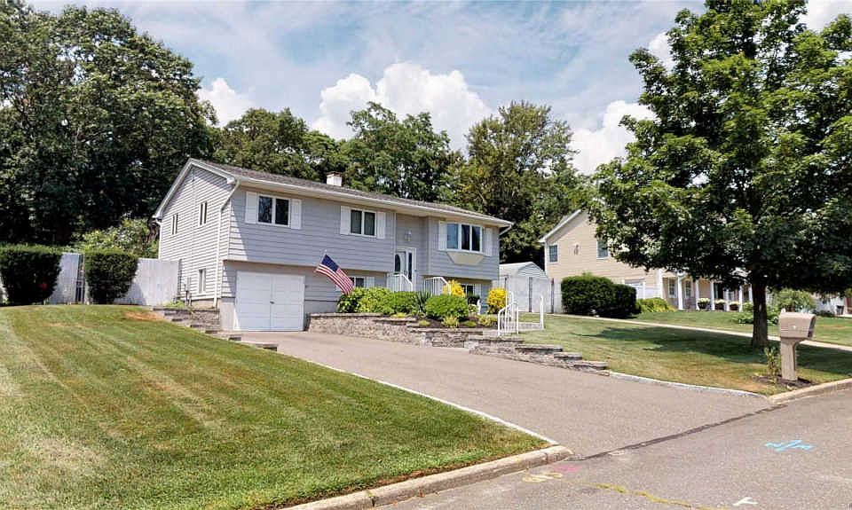 1st image of 18 N Morris Ave